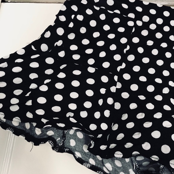 LF POLKA DOT RUFFLE SHORTS - Picture 4 of 5